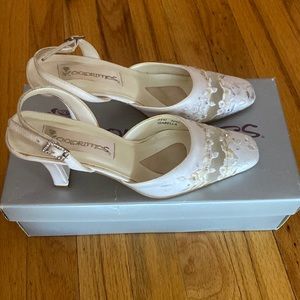 Coloriffics Isabella Dyeable satin / leather slingback shoes / sandals size 6.5